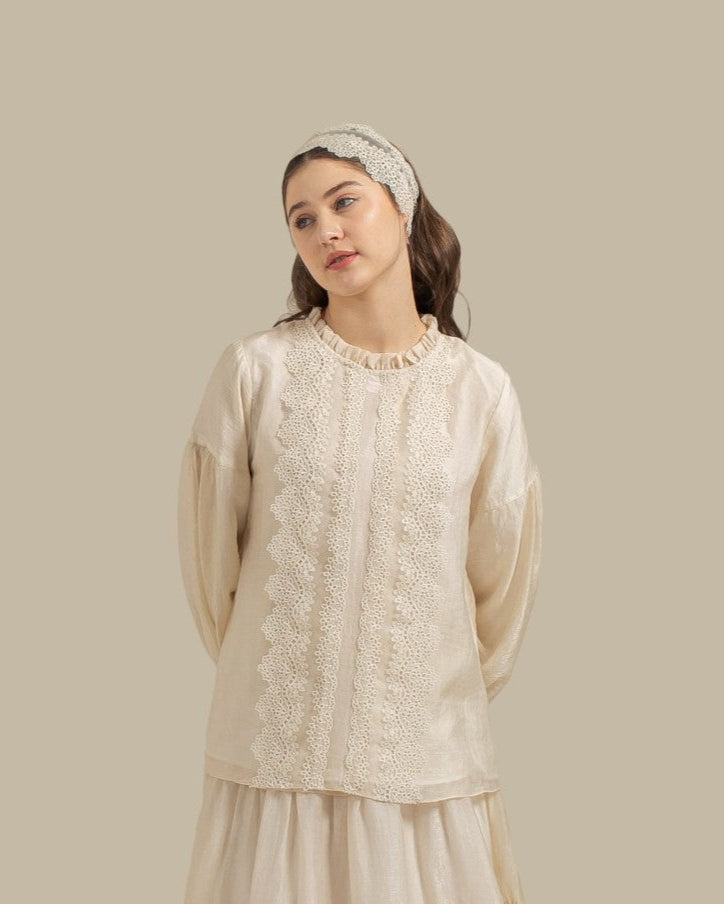 Waltzy Blouse
