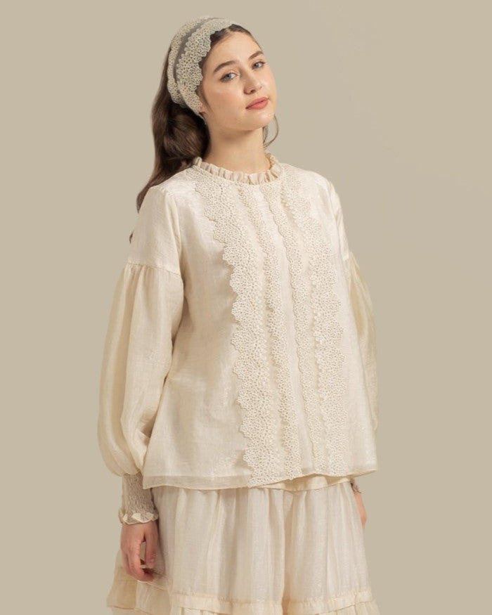 Waltzy Blouse