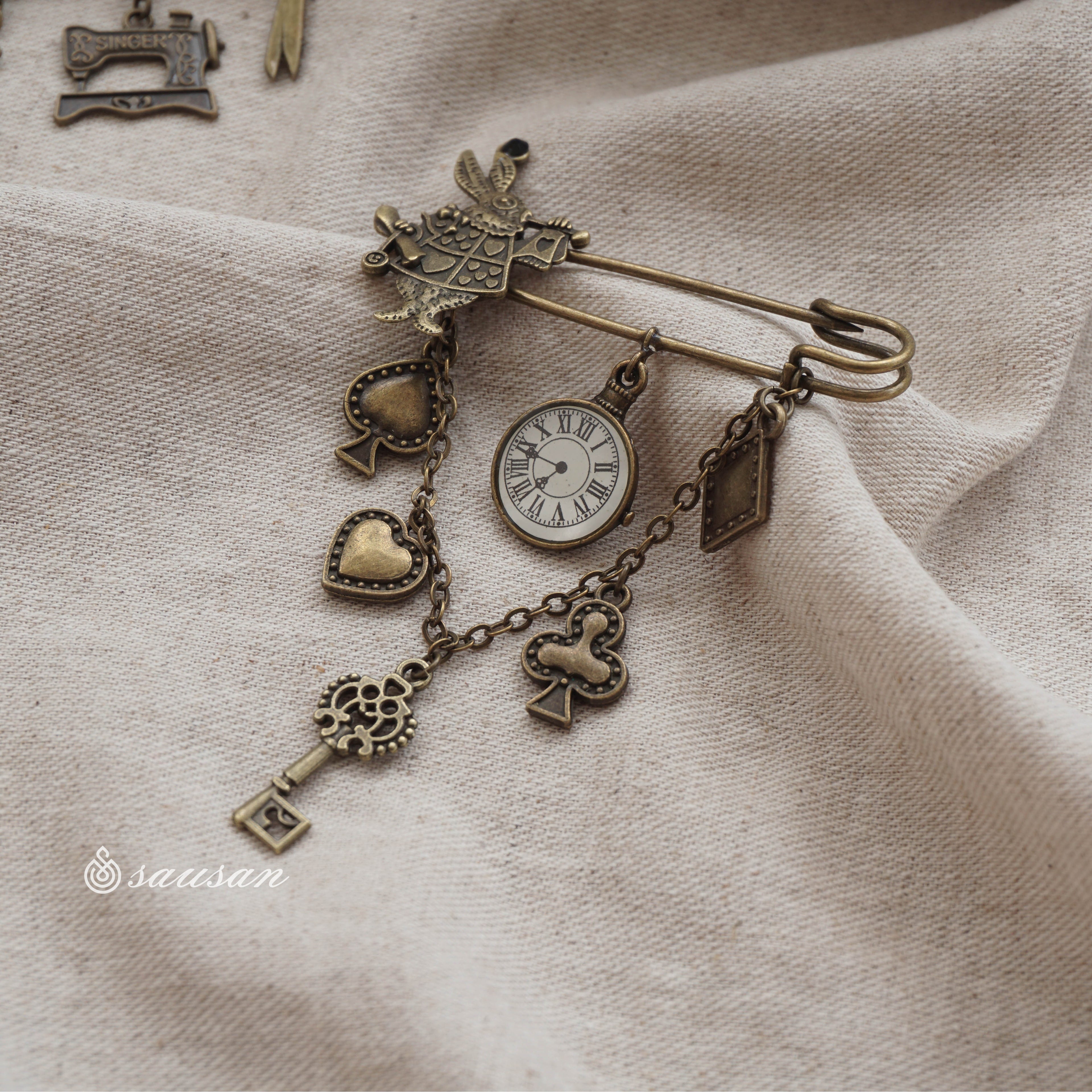 Wonderland Brooch Pin