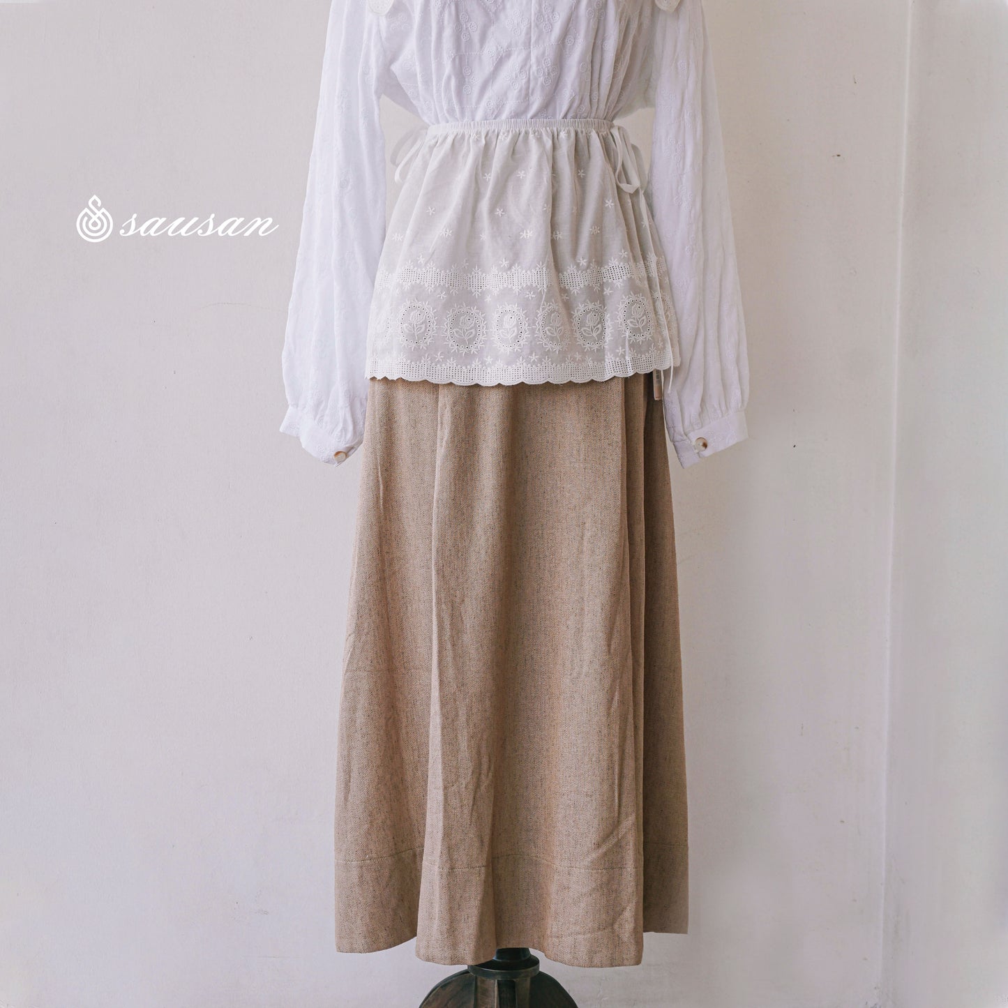 Aria  lace skirt layered