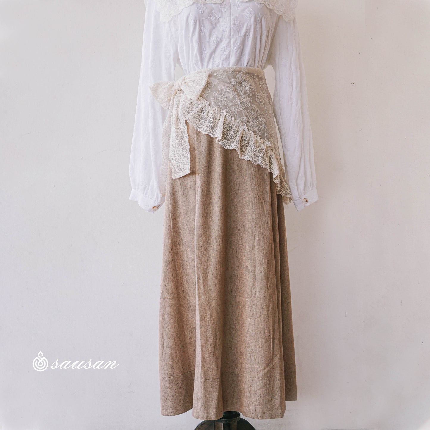 Sophia lace skirt layered