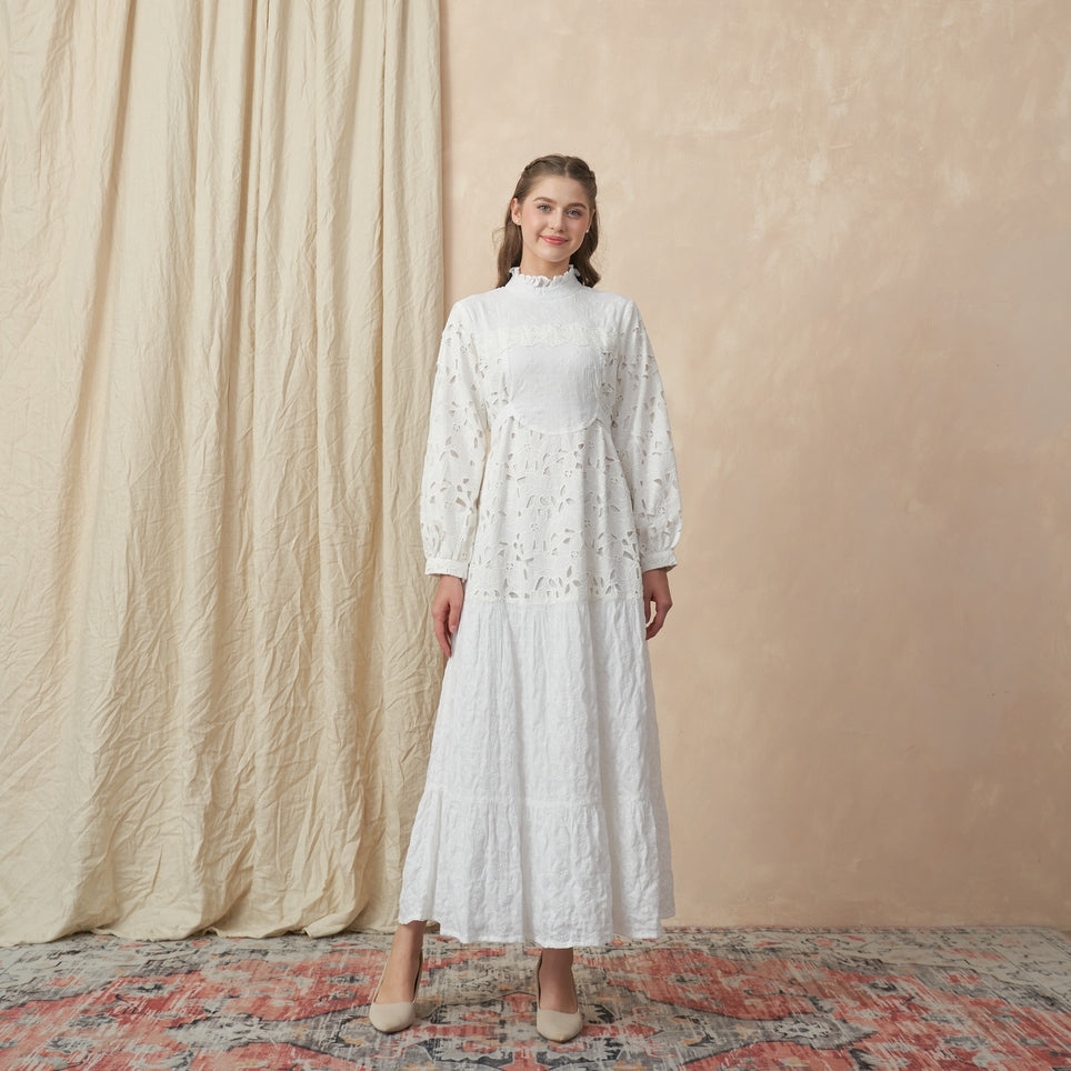 Ivelle Dress - Dress  Eyelet Premium